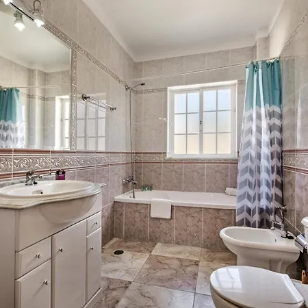 Villa Alexandra By Algarve Holidays Albufeira
