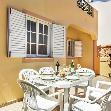 Villa Alexandra By Algarve Holidays Albufeira